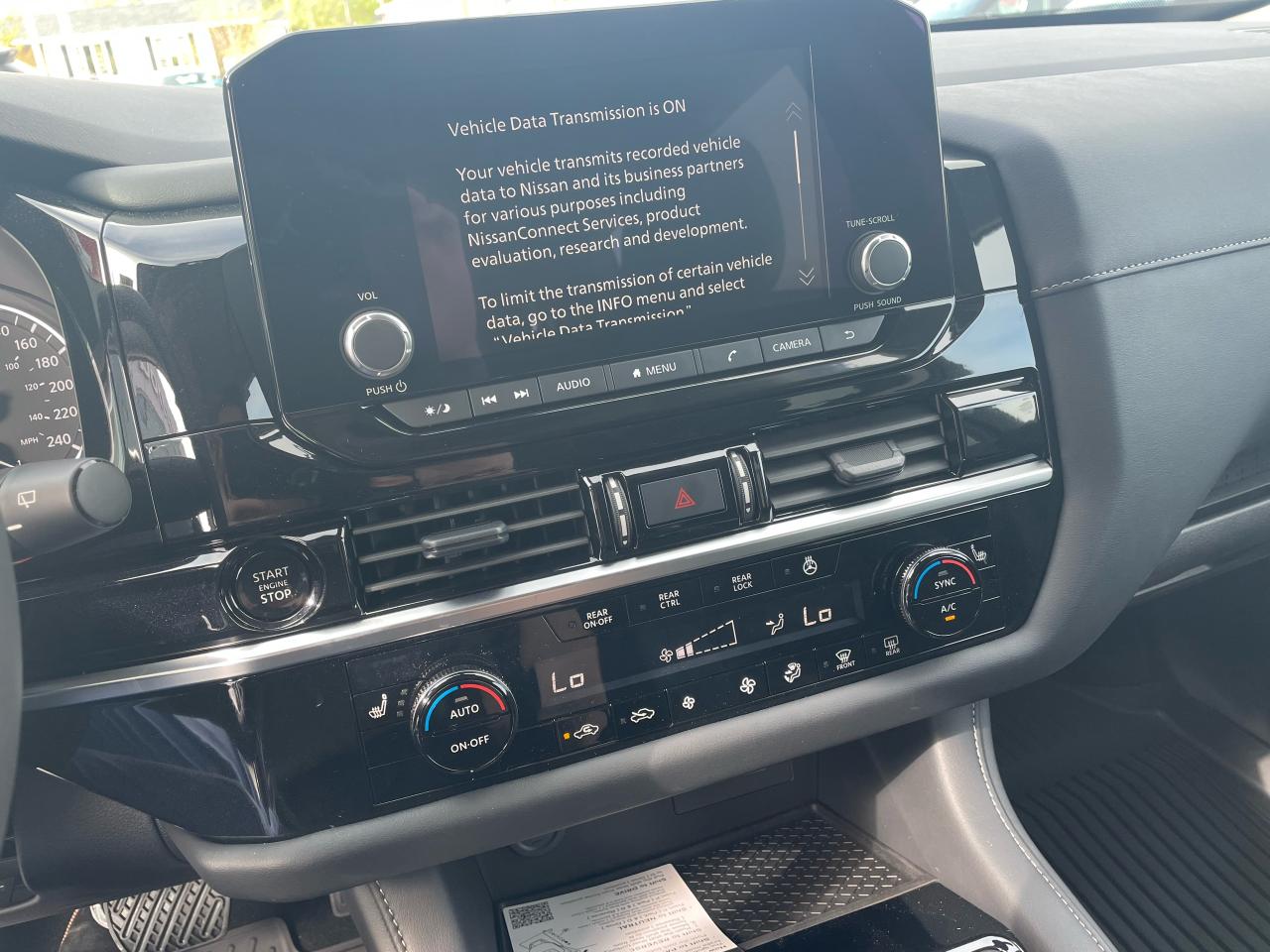 2025 Nissan Pathfinder SV Photo13