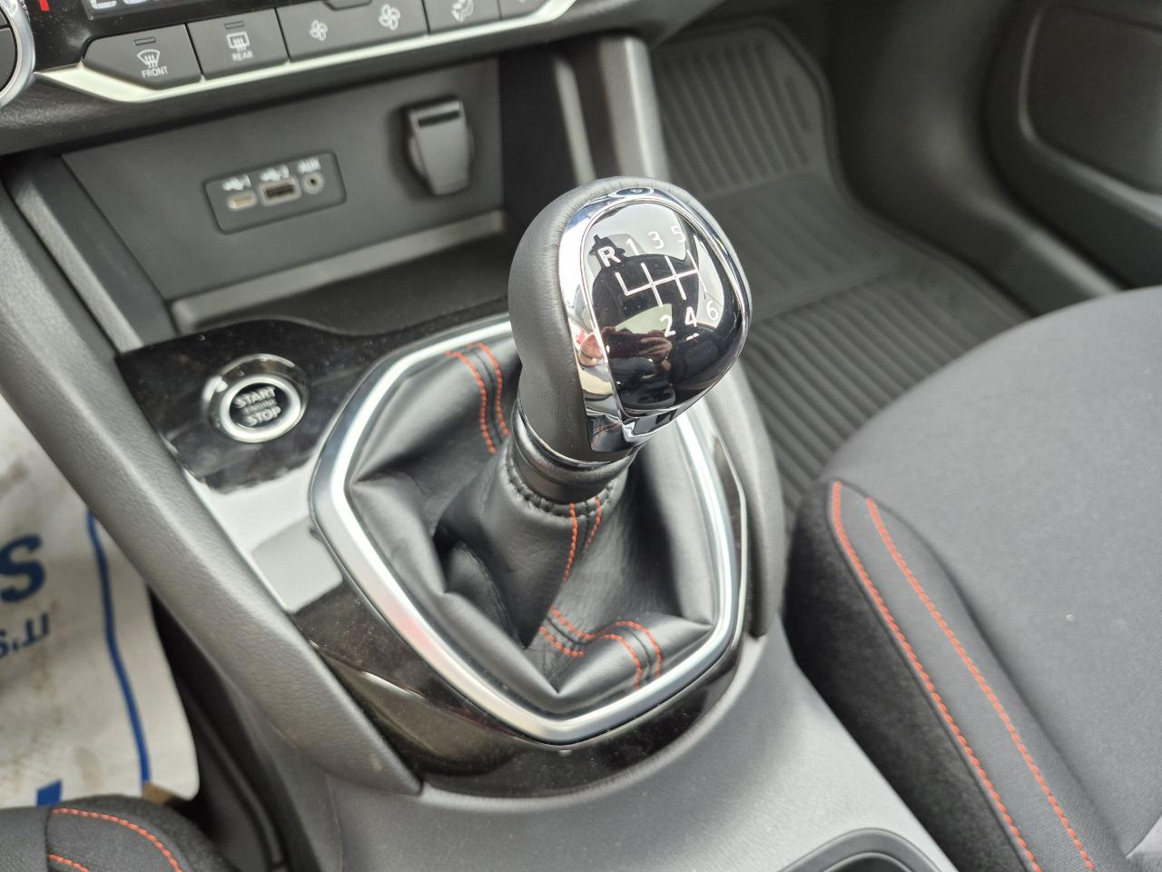 2025 Nissan Sentra SR Photo29