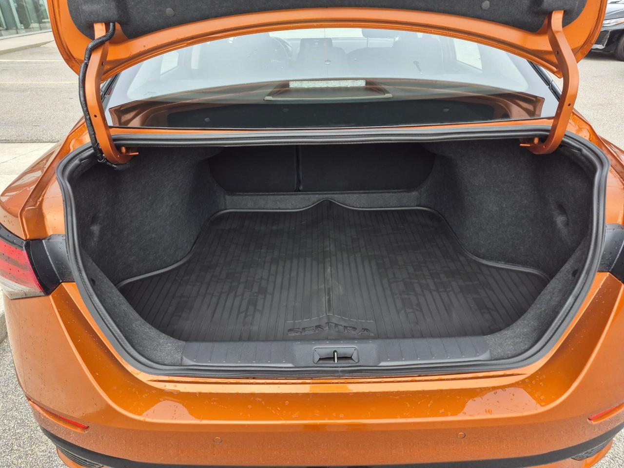 2025 Nissan Sentra SR Photo34