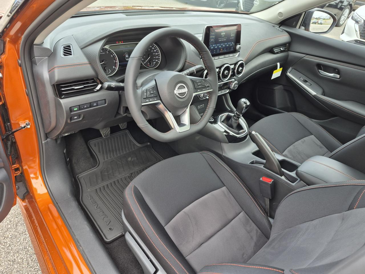 2025 Nissan Sentra SR Photo24