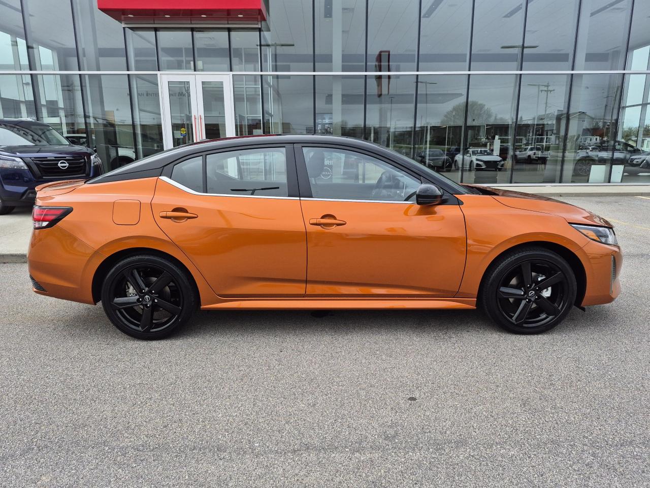 2025 Nissan Sentra SR Photo5