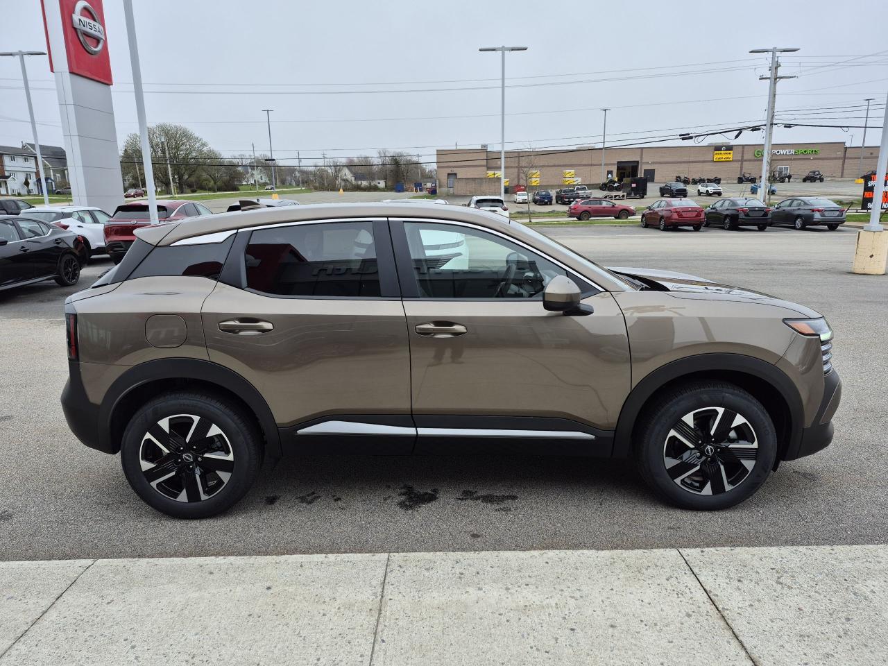 2025 Nissan Kicks SV Photo5