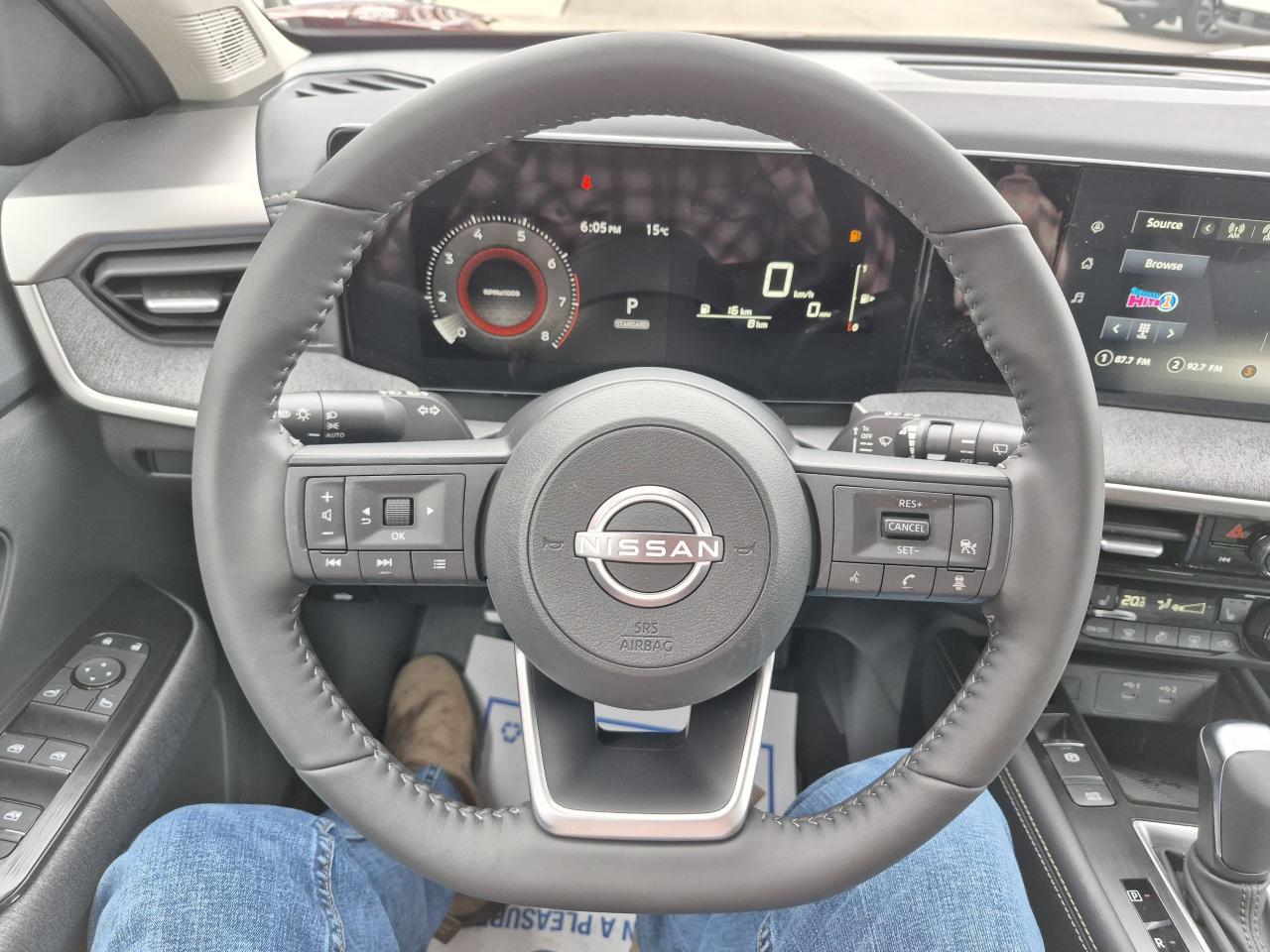 2025 Nissan Kicks SV Photo23