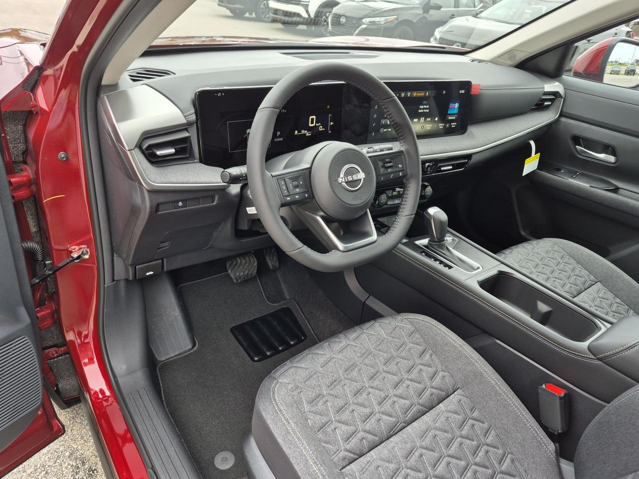2025 Nissan Kicks SV Photo22