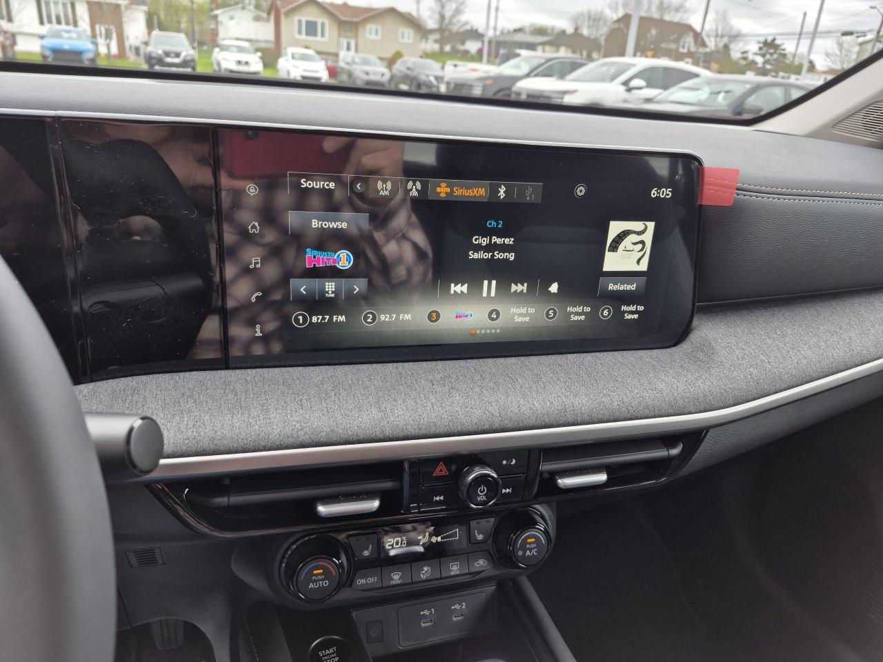 2025 Nissan Kicks SV Photo25