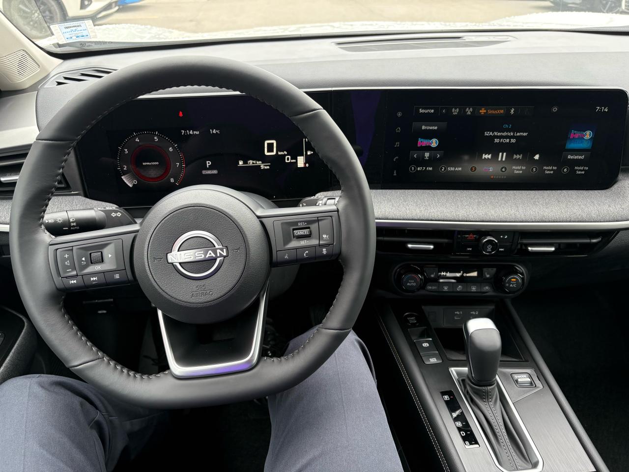 2025 Nissan Kicks SV Photo9