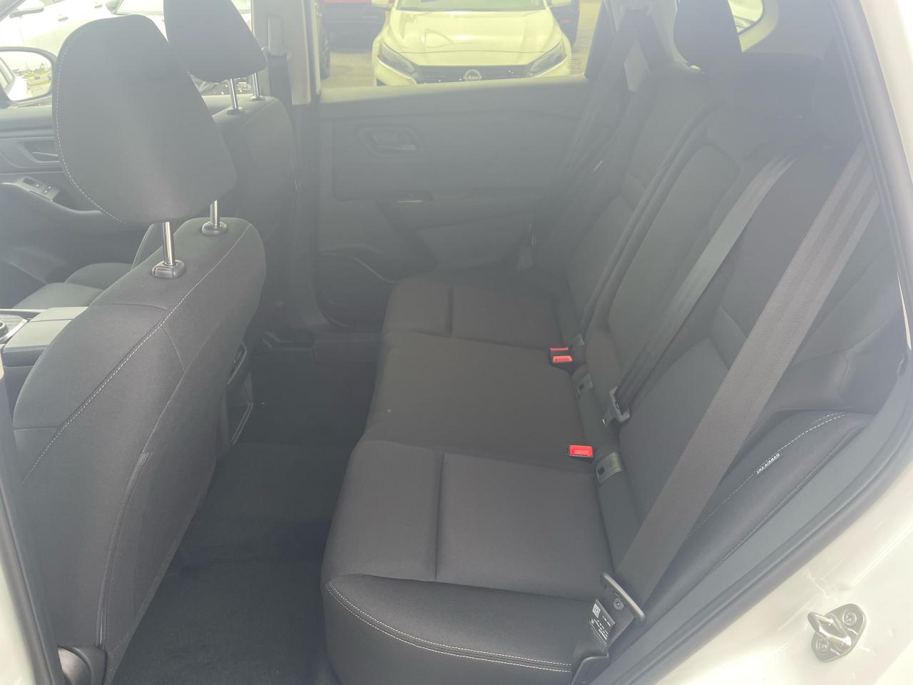 2025 Nissan Rogue S Photo7