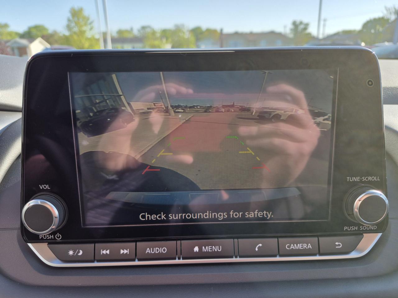 2025 Nissan Rogue SV MOONROOF Photo10