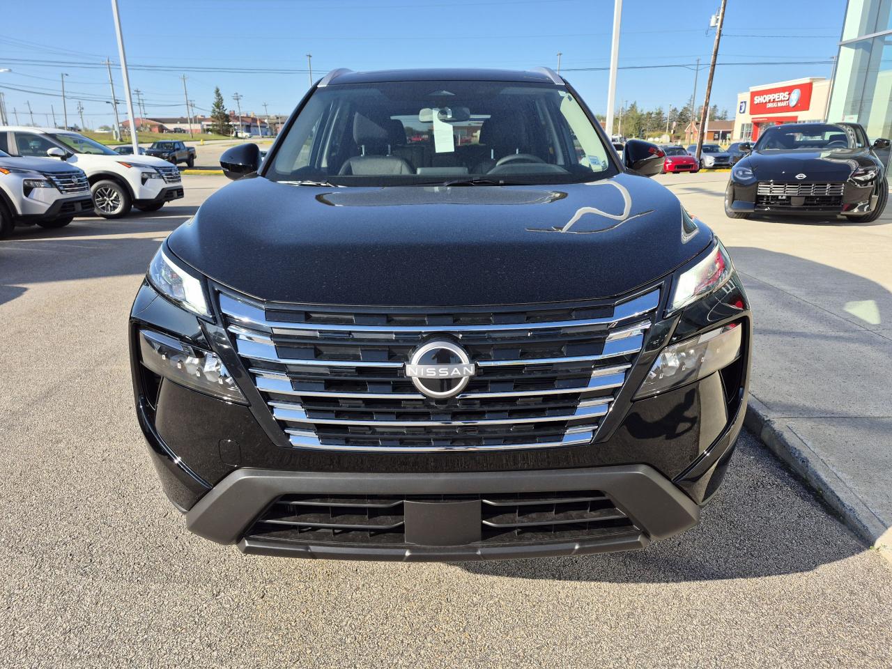 2025 Nissan Rogue SV MOONROOF Photo2
