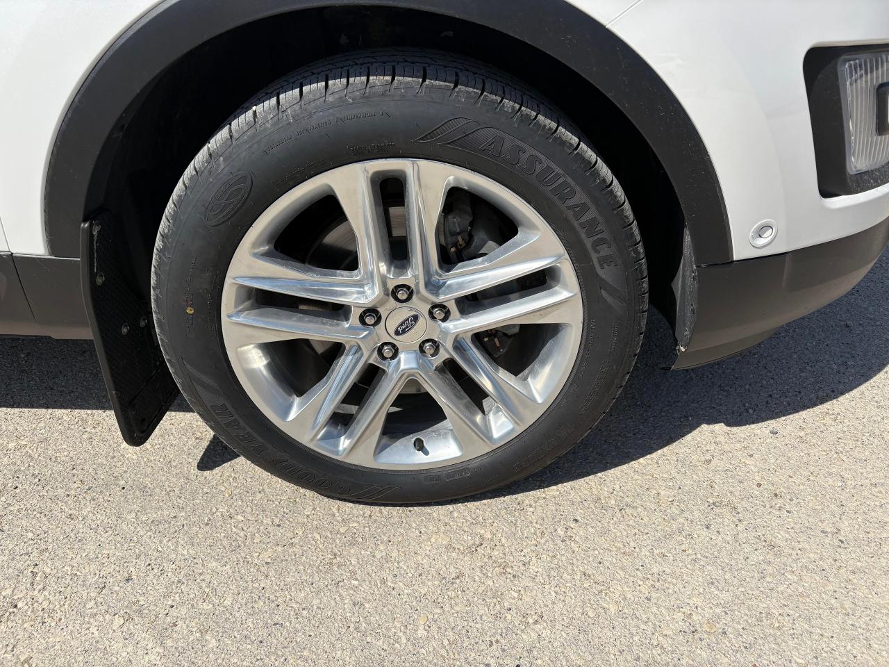 2017 Ford Explorer LIMITED Photo5