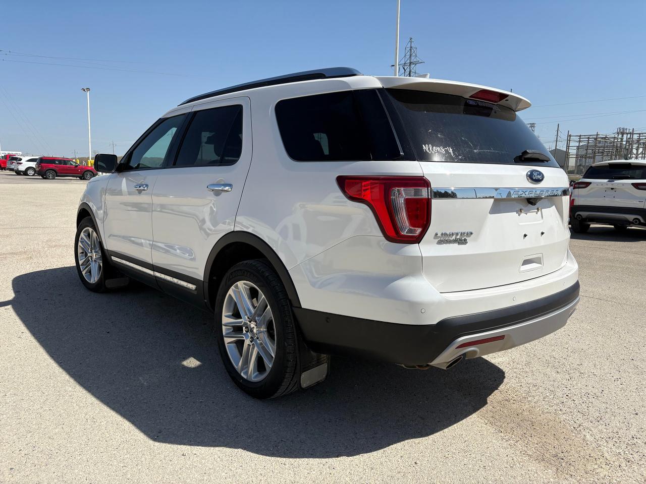 2017 Ford Explorer LIMITED Photo5