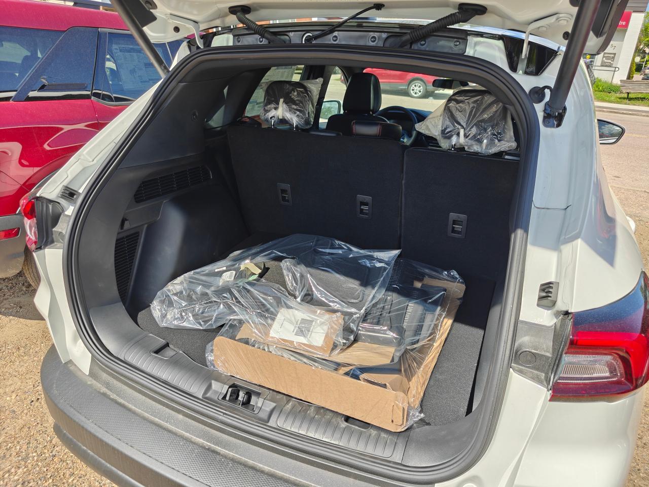 2025 Ford Escape ST-Line Select AWD Photo5