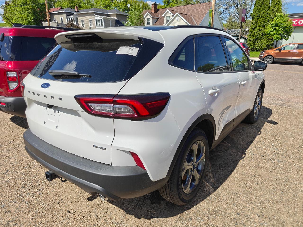 2025 Ford Escape ST-Line Select AWD Photo5