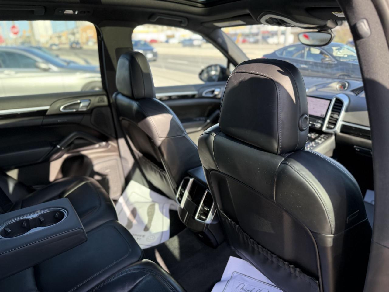 2017 Porsche Cayenne | PREMIUM | BOSE SOUND | PANO | NAVI | LOADED - Photo #34