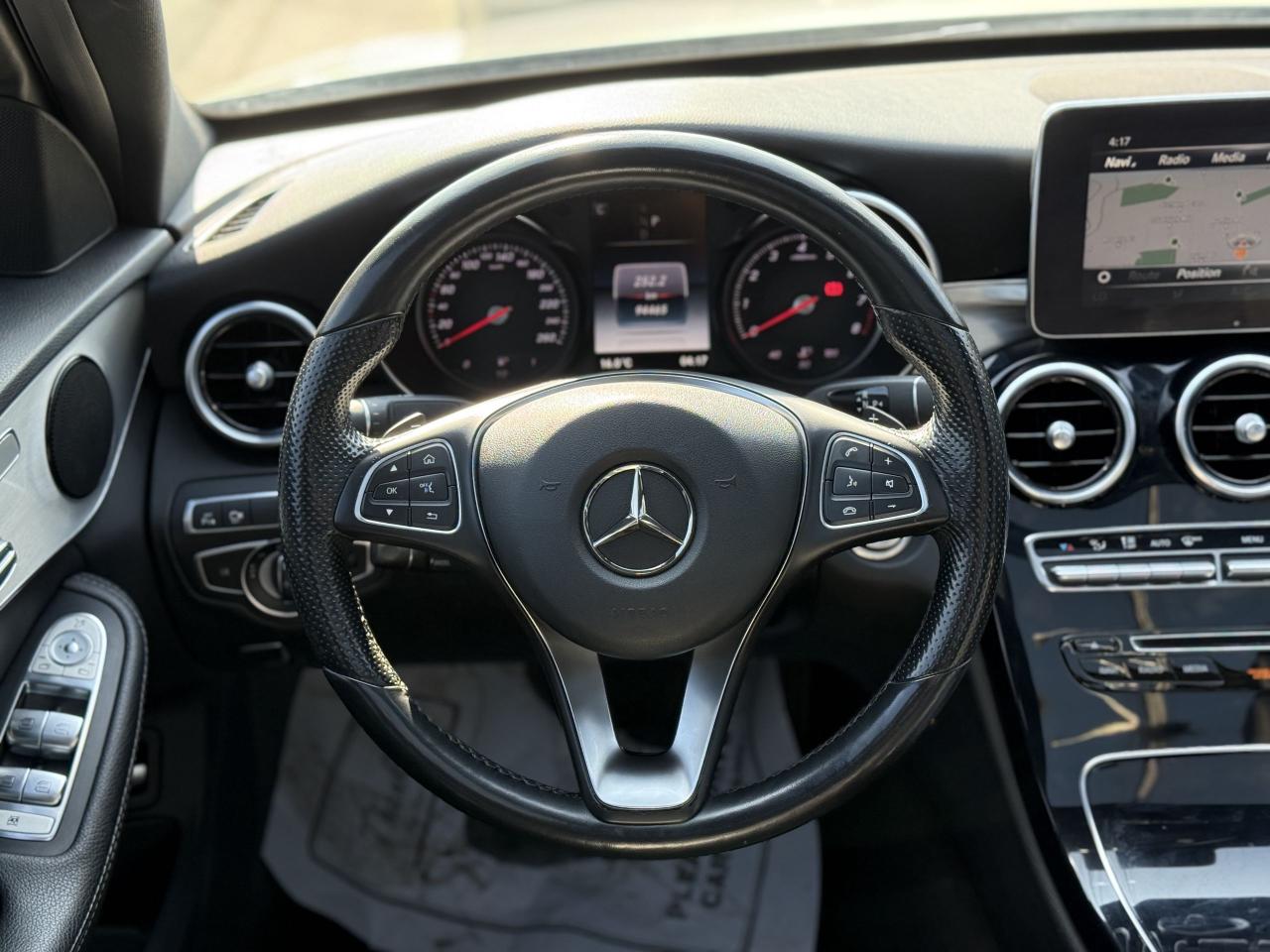 2018 Mercedes-Benz C-Class 300 //AMG SPORT | PANO | NAVI | 360 CAM - Photo #30