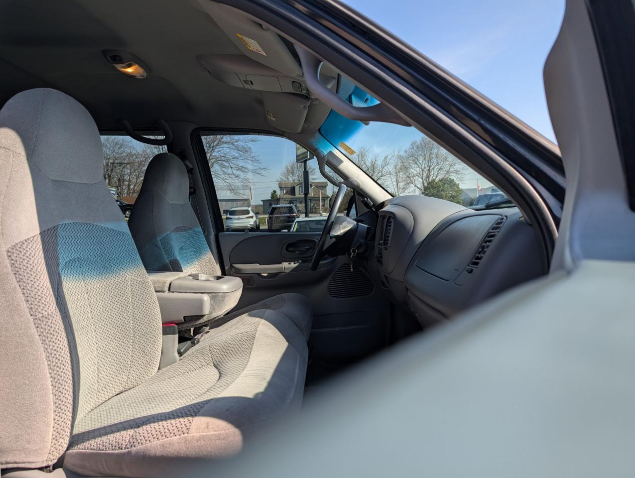 2001 Ford F-150  - Photo #24