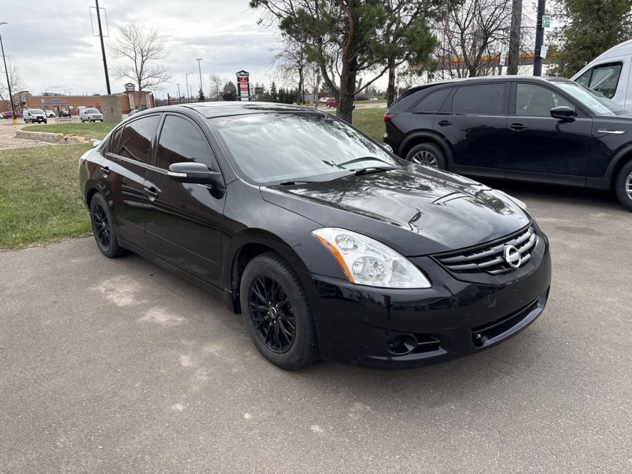Used 2012 Nissan Altima SL for sale in Sherwood Park, AB