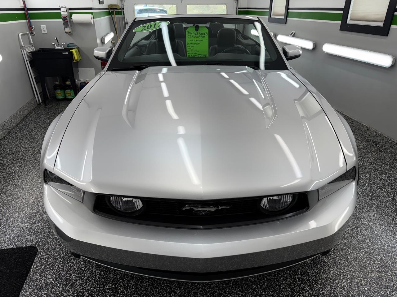 2012 Ford Mustang GT Convertible - Photo #3