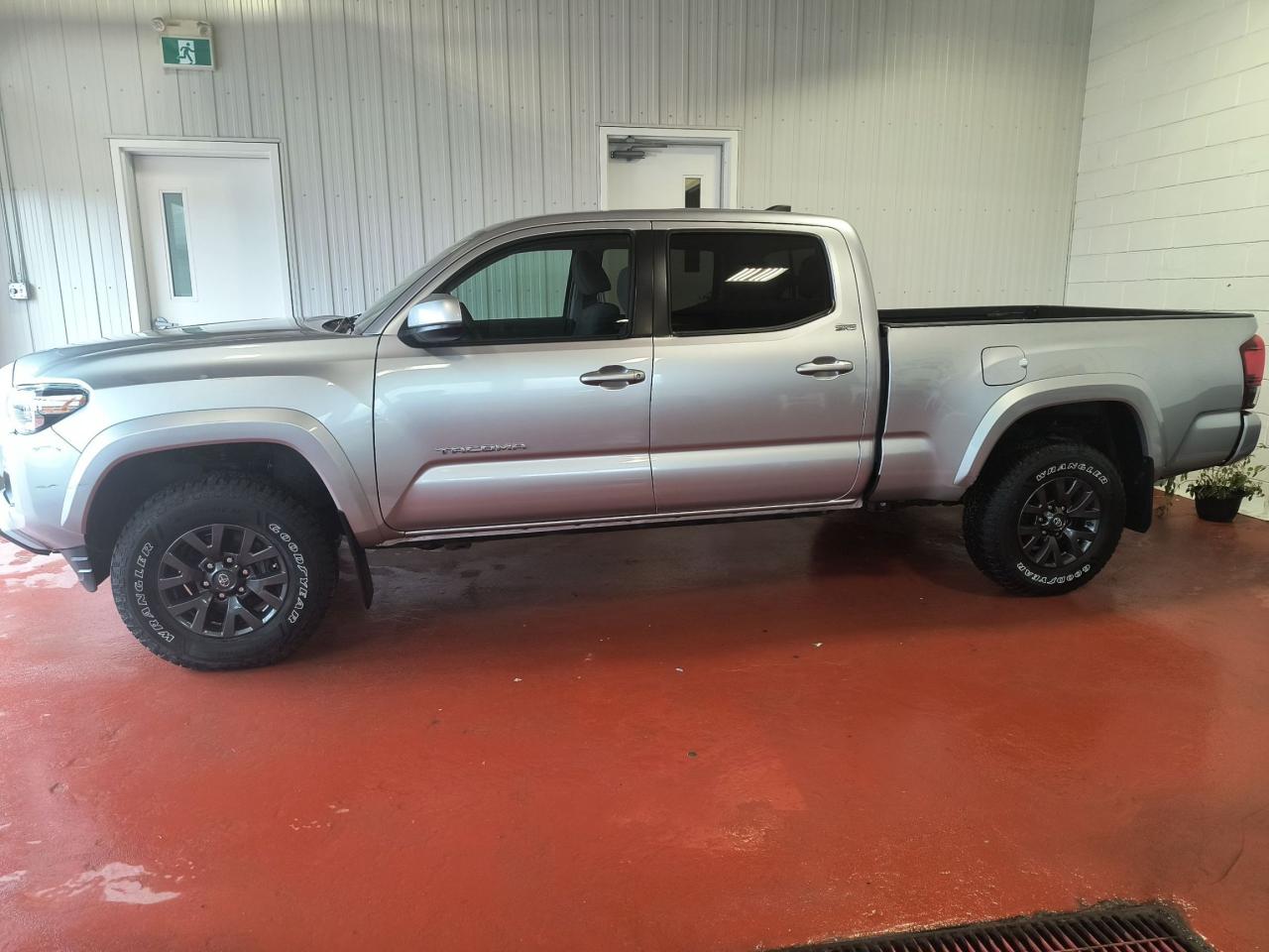 2022 Toyota Tacoma SR5 DOUBLE CAB 4X4 Photo