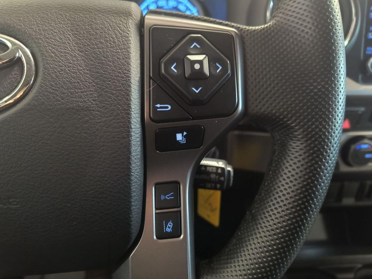 2022 Toyota Tacoma SR5 DOUBLE CAB 4X4 Photo