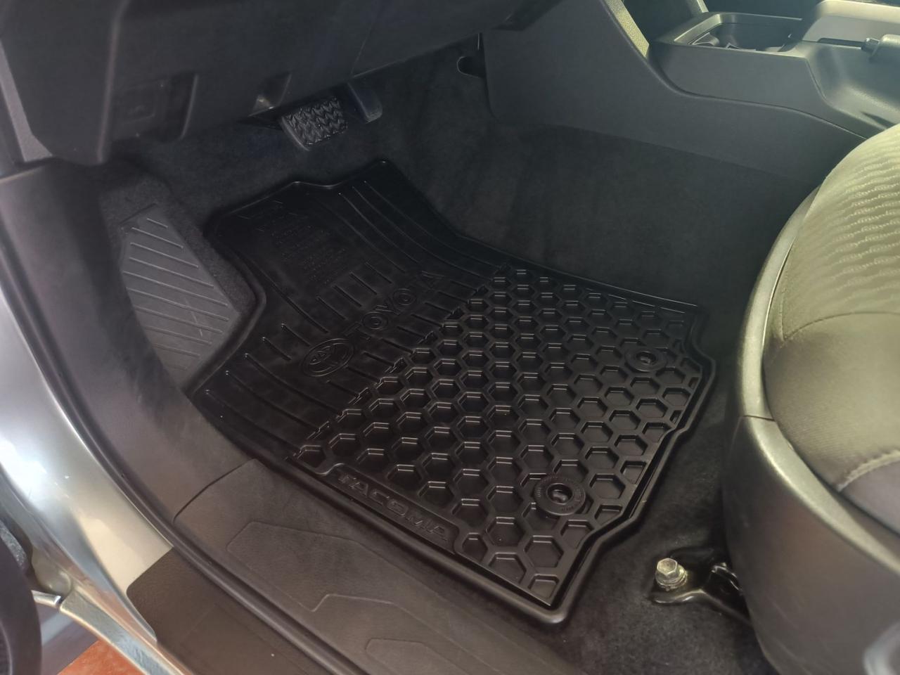 2022 Toyota Tacoma SR5 DOUBLE CAB 4X4 Photo