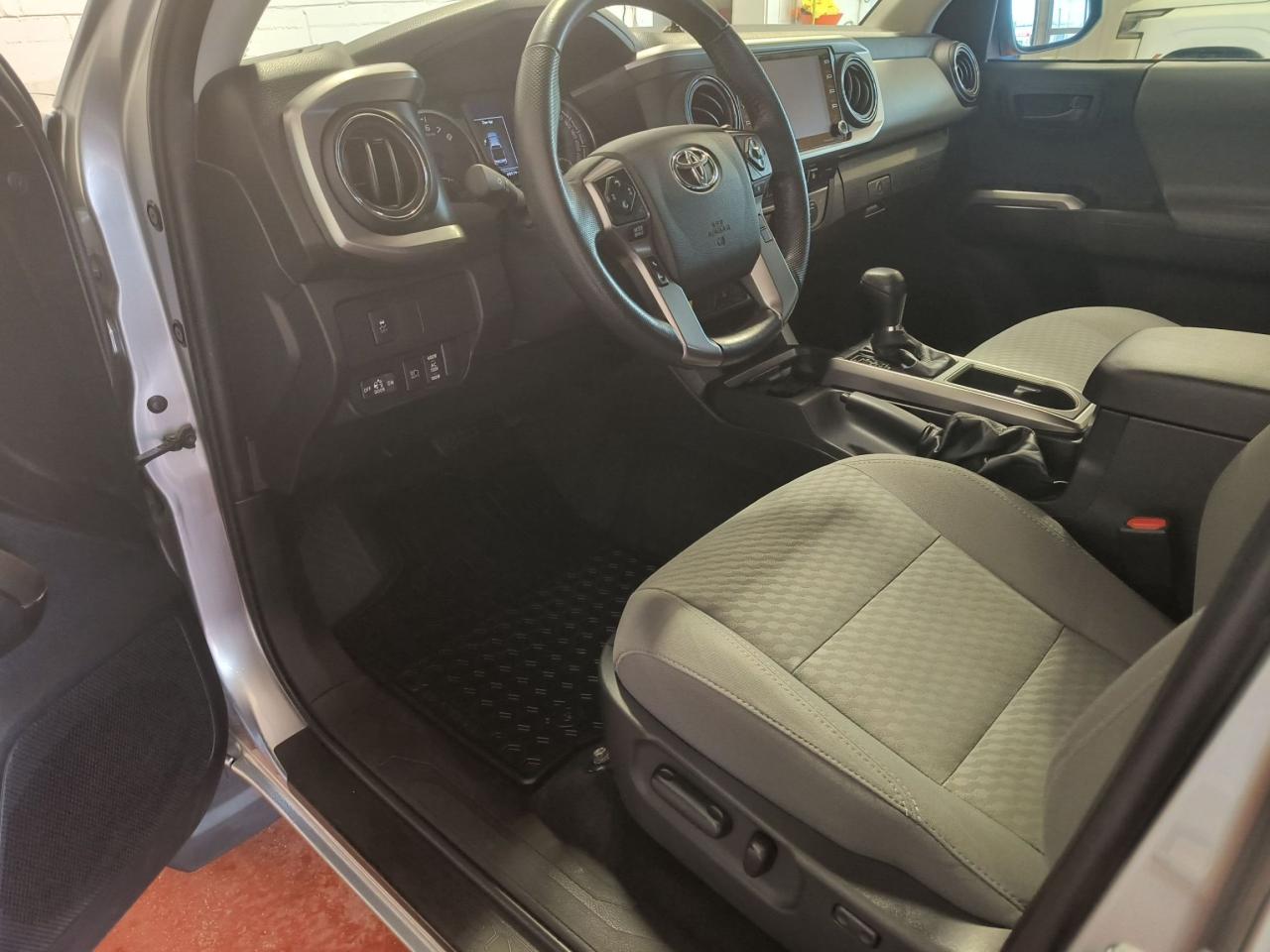 2022 Toyota Tacoma SR5 DOUBLE CAB 4X4 Photo