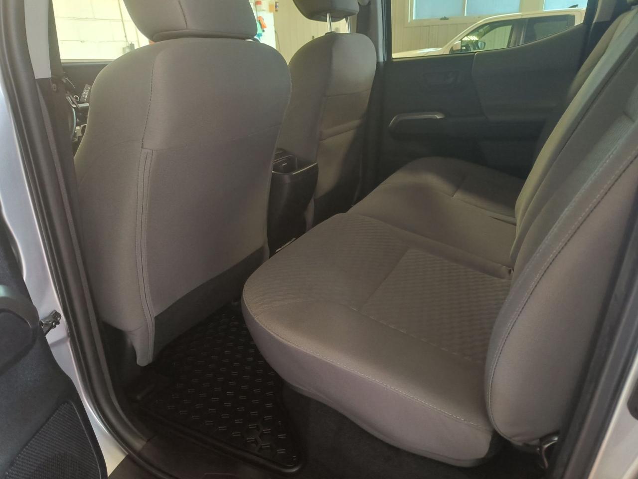 2022 Toyota Tacoma SR5 DOUBLE CAB 4X4 Photo