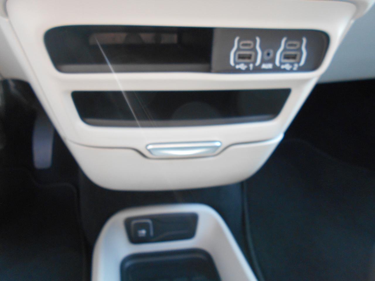 2024 Chrysler Grand Caravan SXT-Wheelchair Accessible Rear Entry Photo