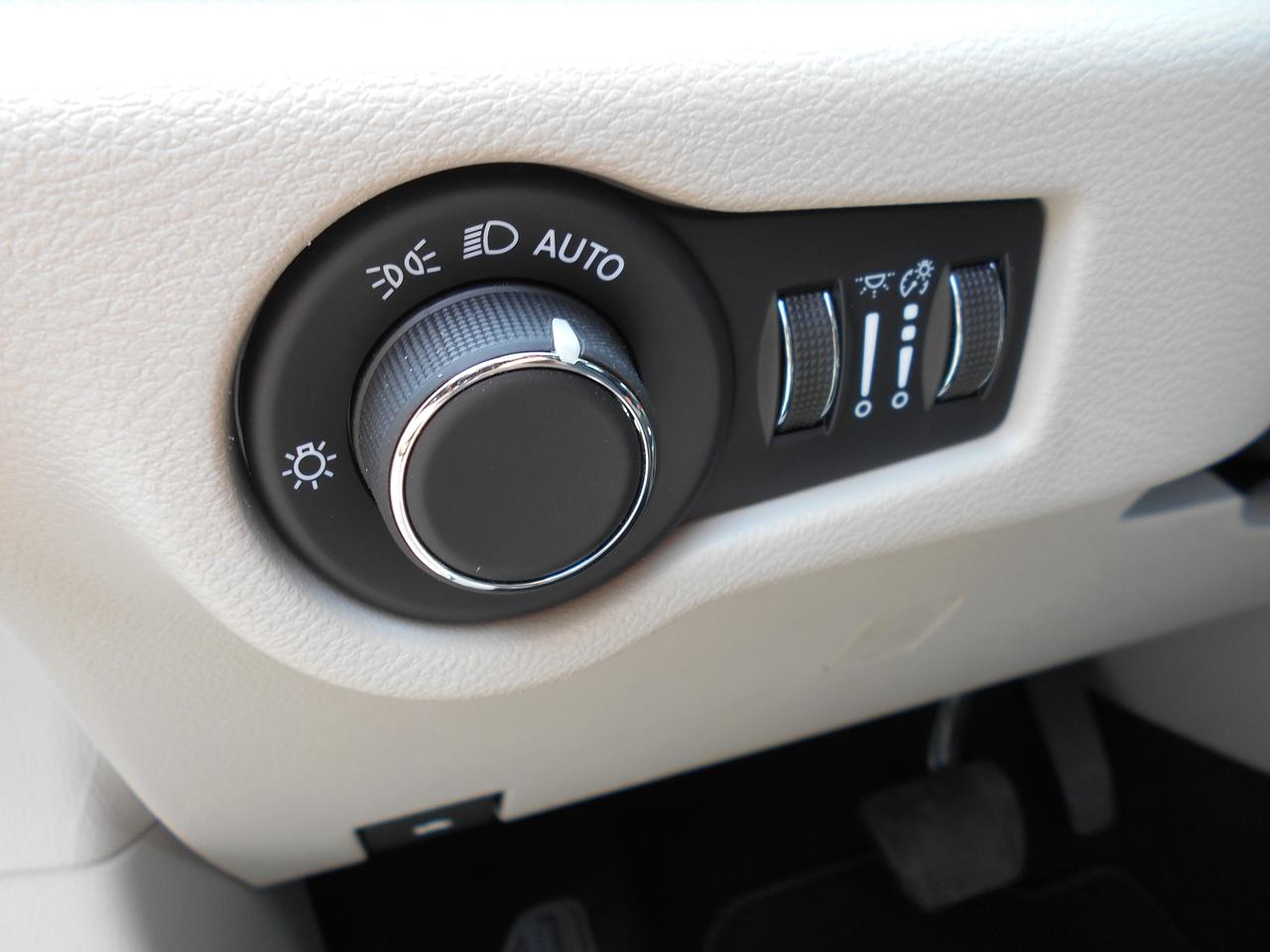 2024 Chrysler Grand Caravan SXT-Wheelchair Accessible Rear Entry Photo