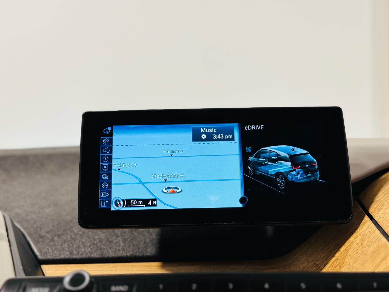 2017 BMW i3 w/Range Extender - Photo #11