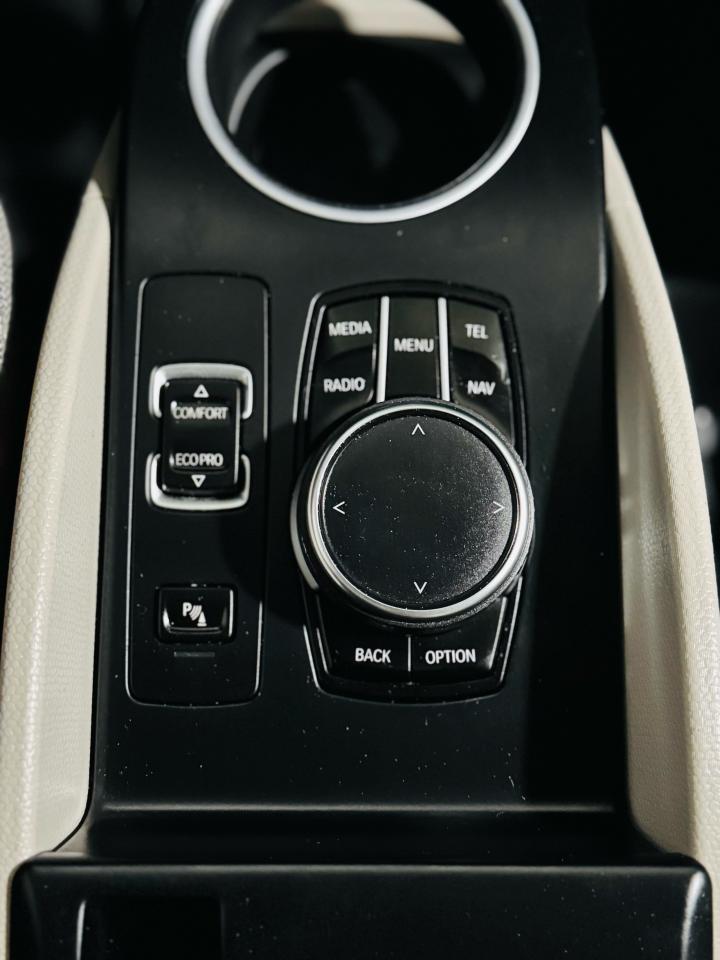 2017 BMW i3 w/Range Extender - Photo #14