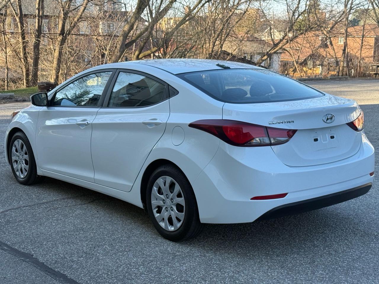 2016 Hyundai Elantra 4dr Sdn Man GL - Photo #7