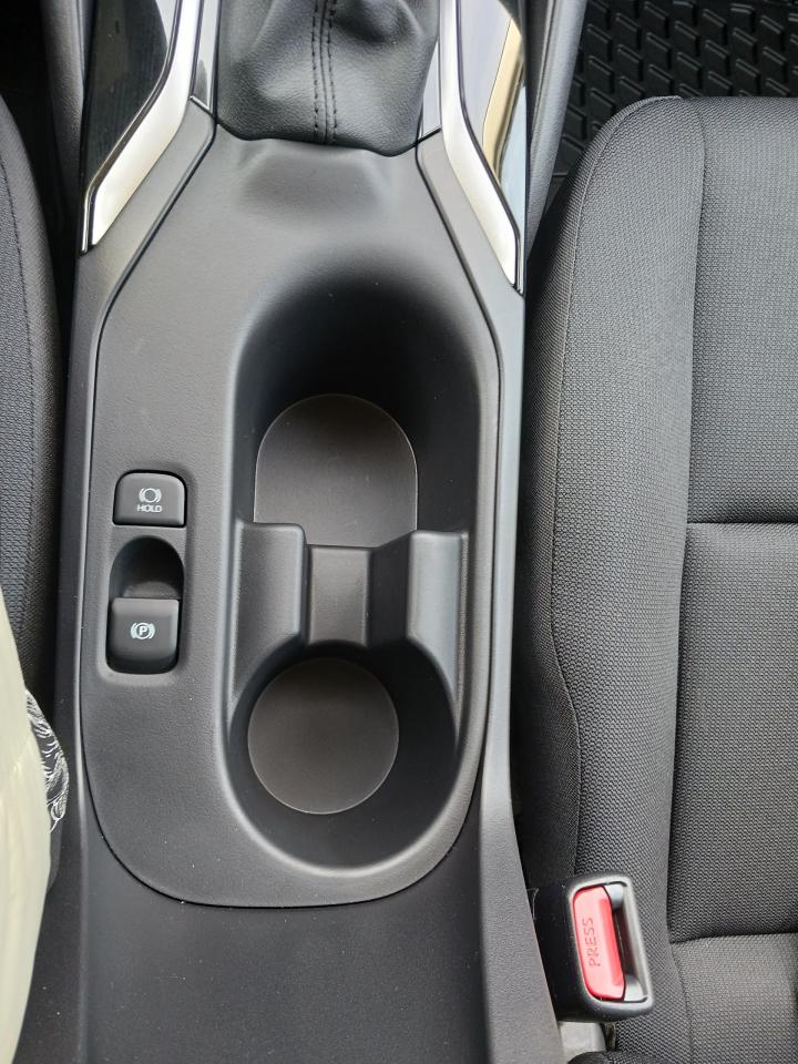 2025 Toyota Corolla L - Photo #9