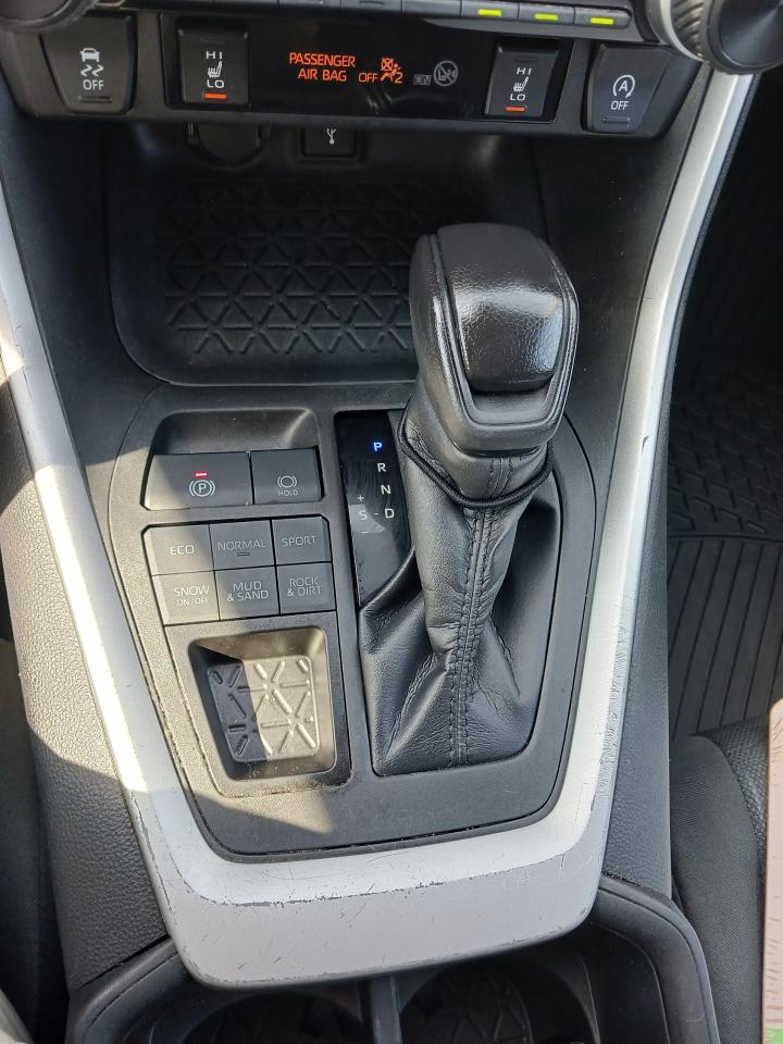 2022 Toyota RAV4 LE AWD - Photo #8
