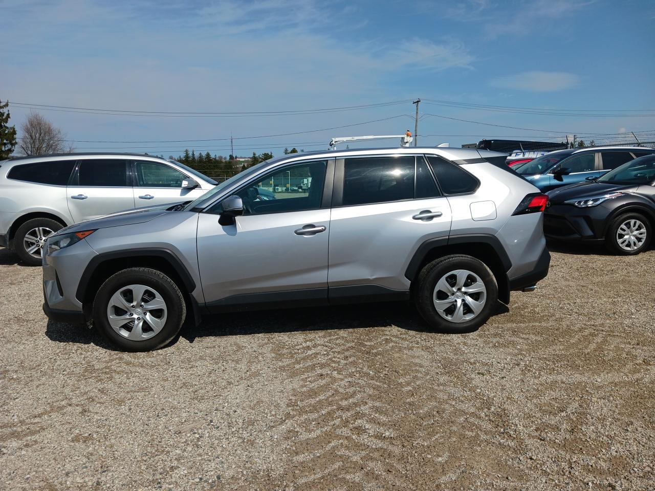 2022 Toyota RAV4 LE AWD - Photo #4