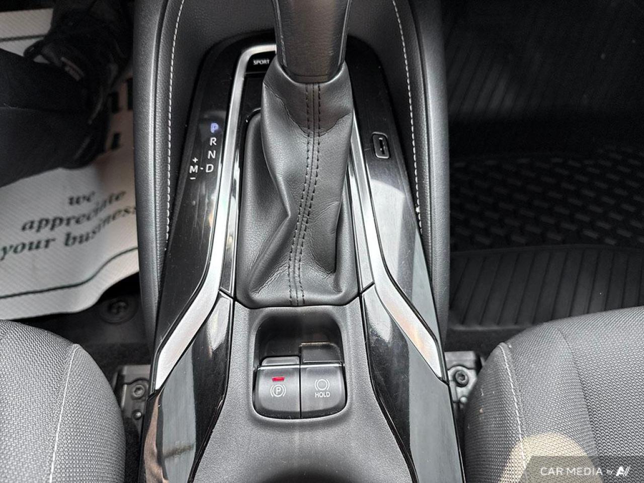 2019 Toyota Corolla SE / HATCHBACK / HTD SEATS / REVERSE CAM / ALLOYS - Photo #19