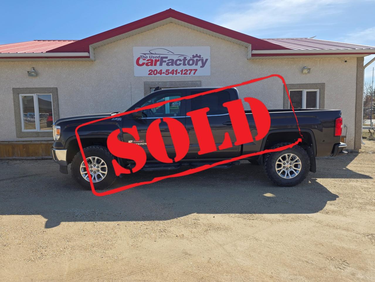 <p><span style=text-decoration: underline;>Deal Pending</span></p><p>2015 Sierra SLE Crew Cab, 5.3L V8 with 6 speed Automatic transmission, 10 Way Power Drivers Seat, Power Windows, Power Door Locks, Power Heated mirrors, Tilt, Cruise, Trailering Package, Z-71 Suspension, Rear Camera, Remote Start, Transmission Fluid Cooler, plus so much more. </p><p>We offer on -the- spot financing;   Comes with a 3 month Warranty at no extra cost, several upgrade options available.</p><p>All our vehicles come with a Manitoba safety.</p><p>Proud members of The Manitoba Used Car Dealer Association as well as the Manitoba Chamber of Commerce.</p><p>All payments, and prices, are plus applicable taxes. The Used Car Factorys Dealers permit is #4821</p><p> </p>