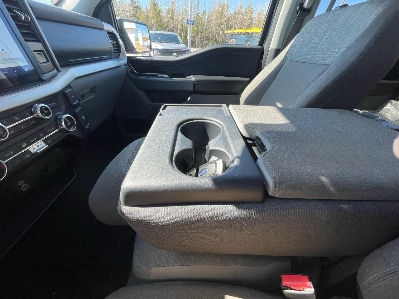 2022 Ford F-150 XLT 4X4 SUPERCREW W/302A / HEATED SEATS Photo5