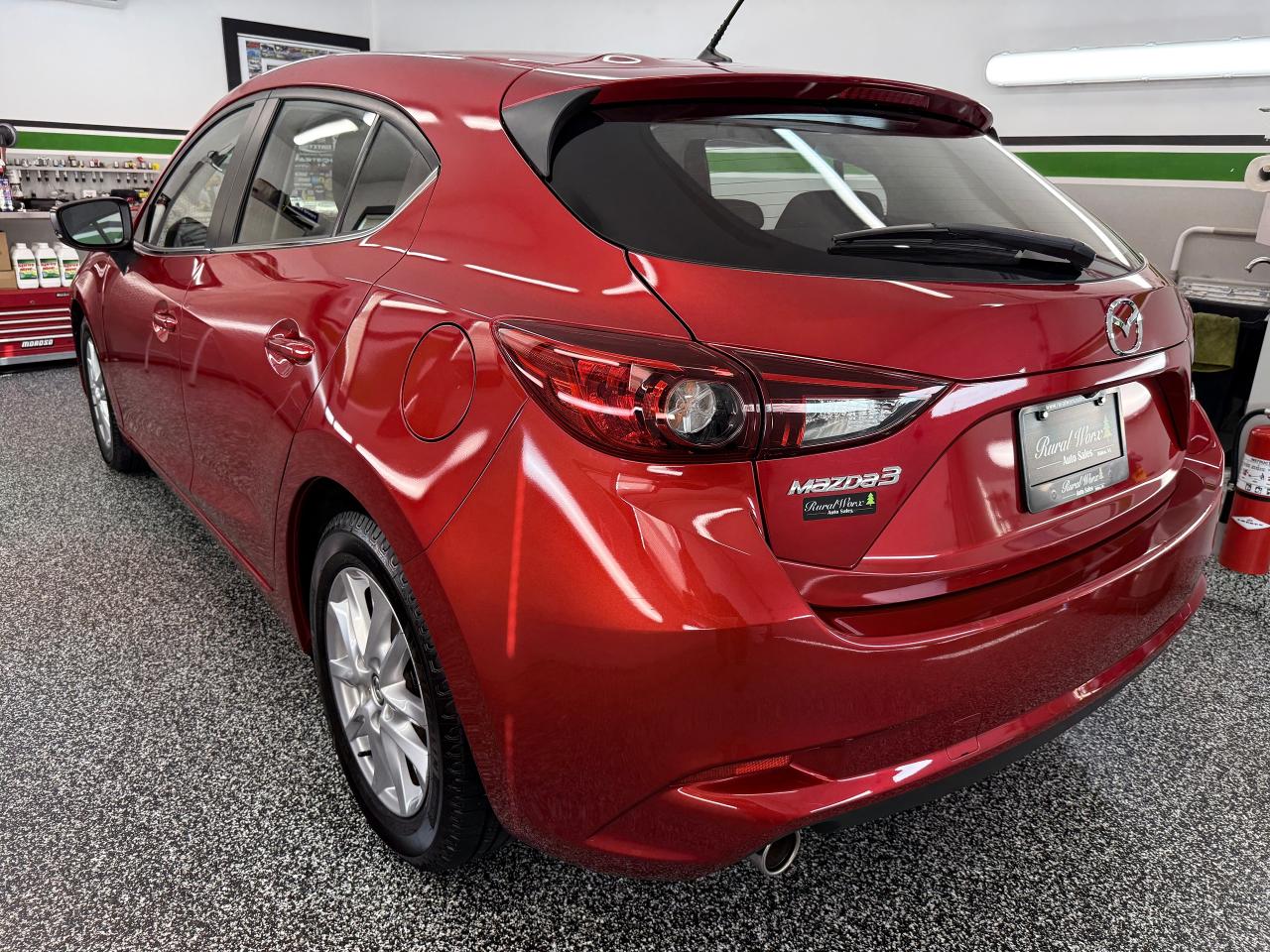 2018 Mazda MAZDA3 GS - Photo #4