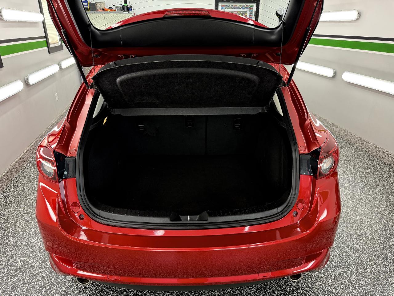 2018 Mazda MAZDA3 GS - Photo #11