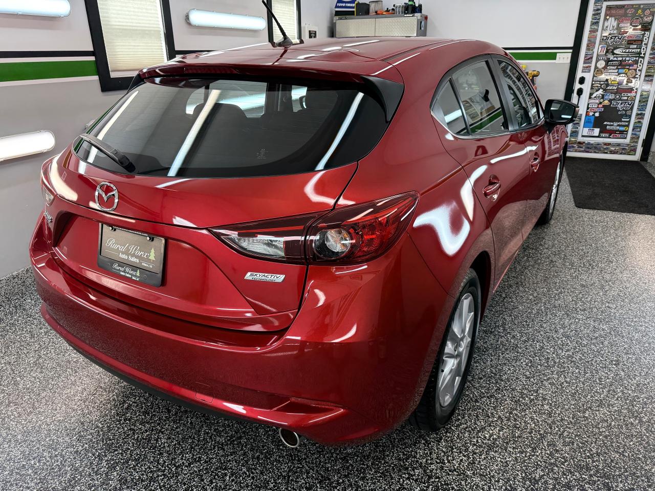 2018 Mazda MAZDA3 GS - Photo #6