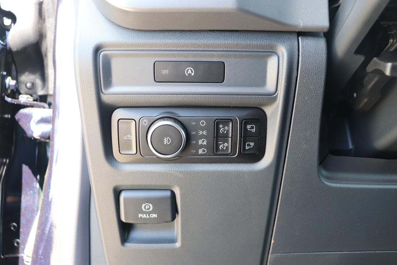 2025 Ford F-150 XLT 4WD SuperCrew 5.5' Box Photo5