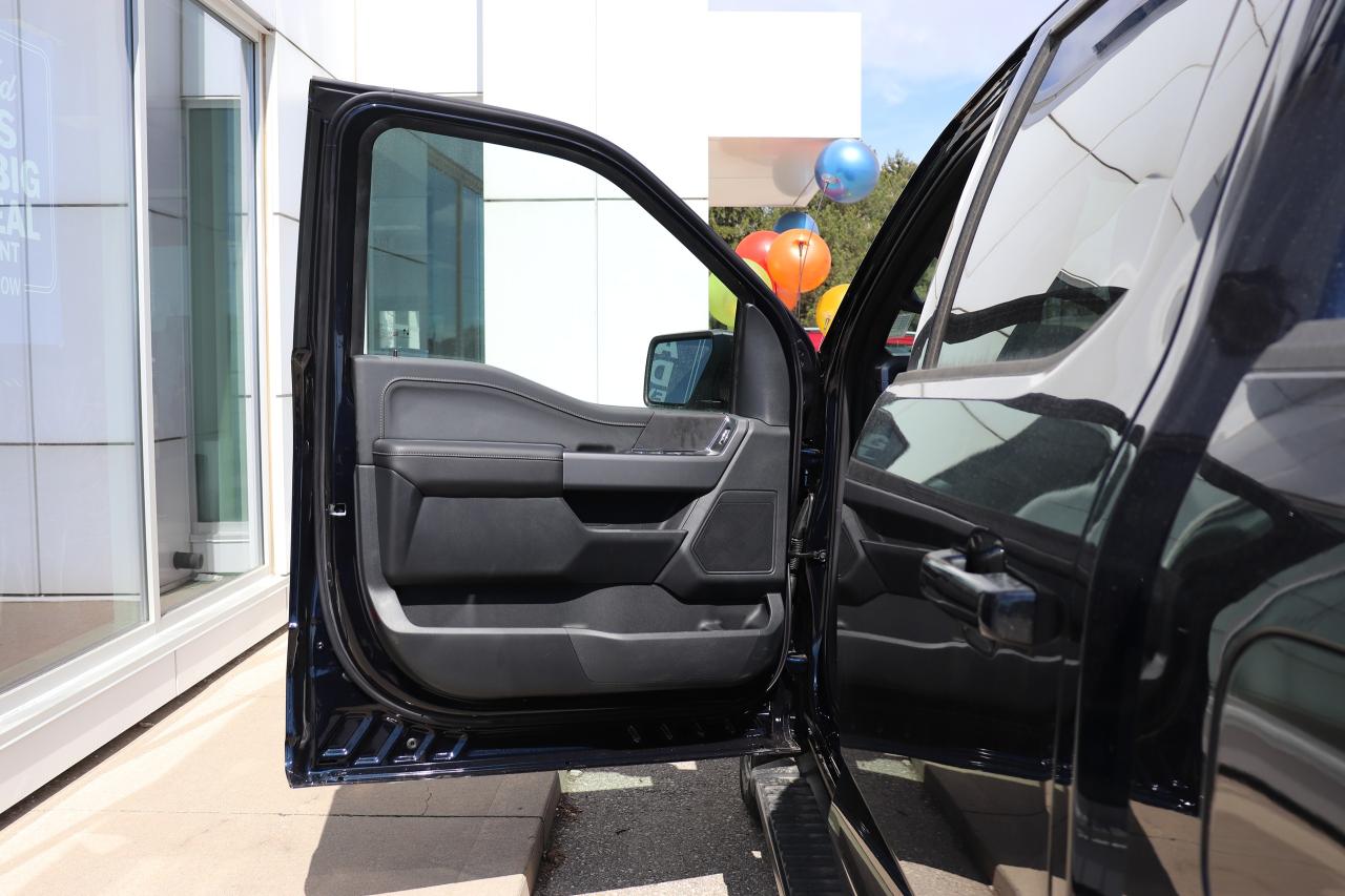 2025 Ford F-150 XLT 4WD SuperCrew 5.5' Box Photo5