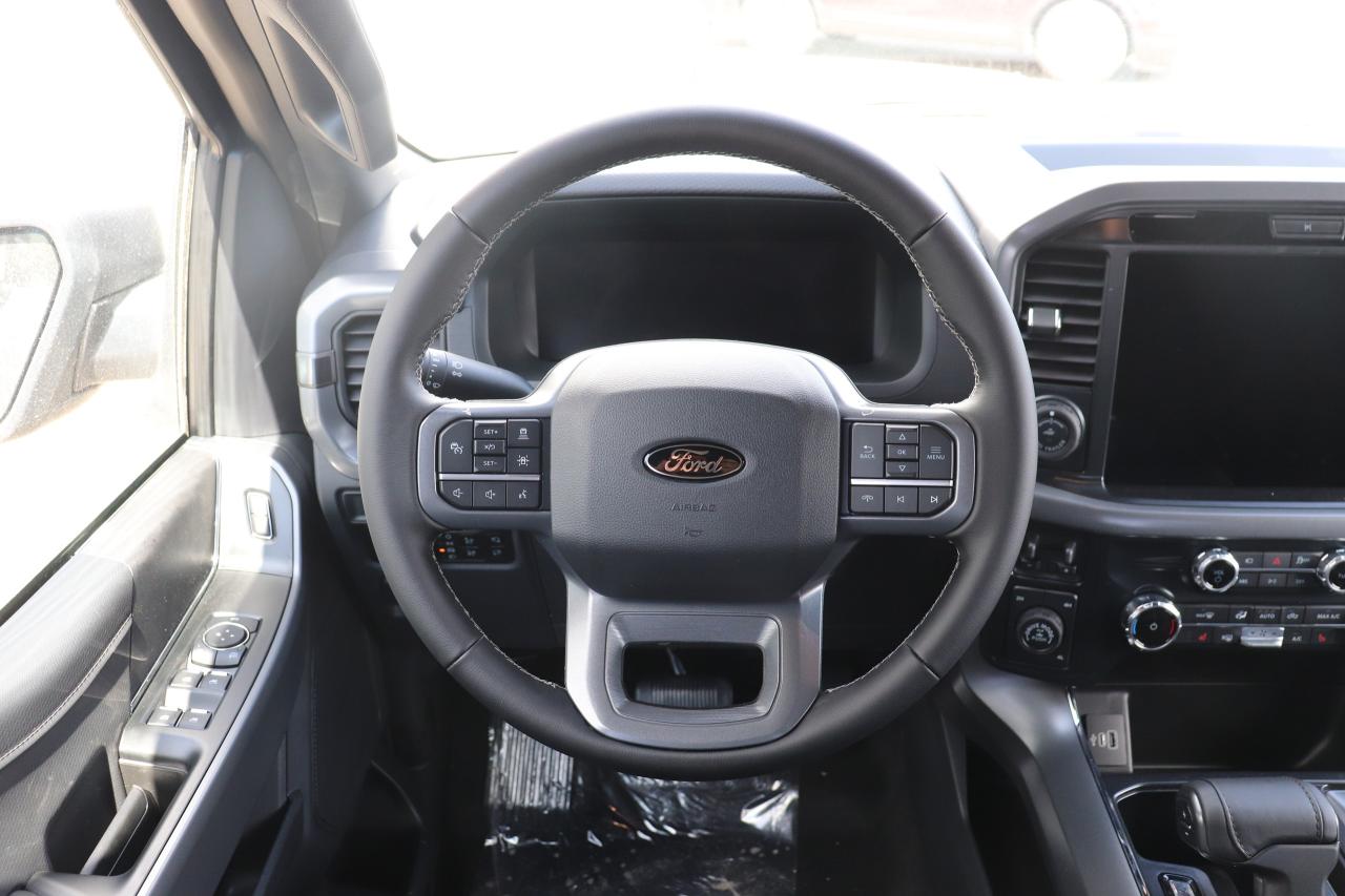 2025 Ford F-150 XLT 4WD SuperCrew 5.5' Box Photo5