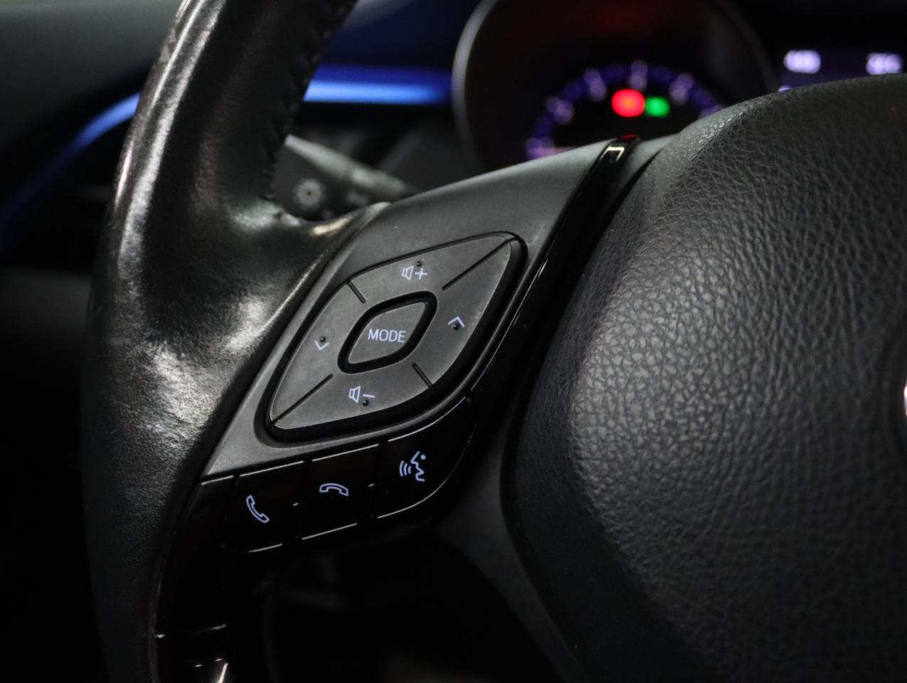 2021 Toyota C-HR XLE PREMIUM | LaneDep | Heated Seats | CarPlay