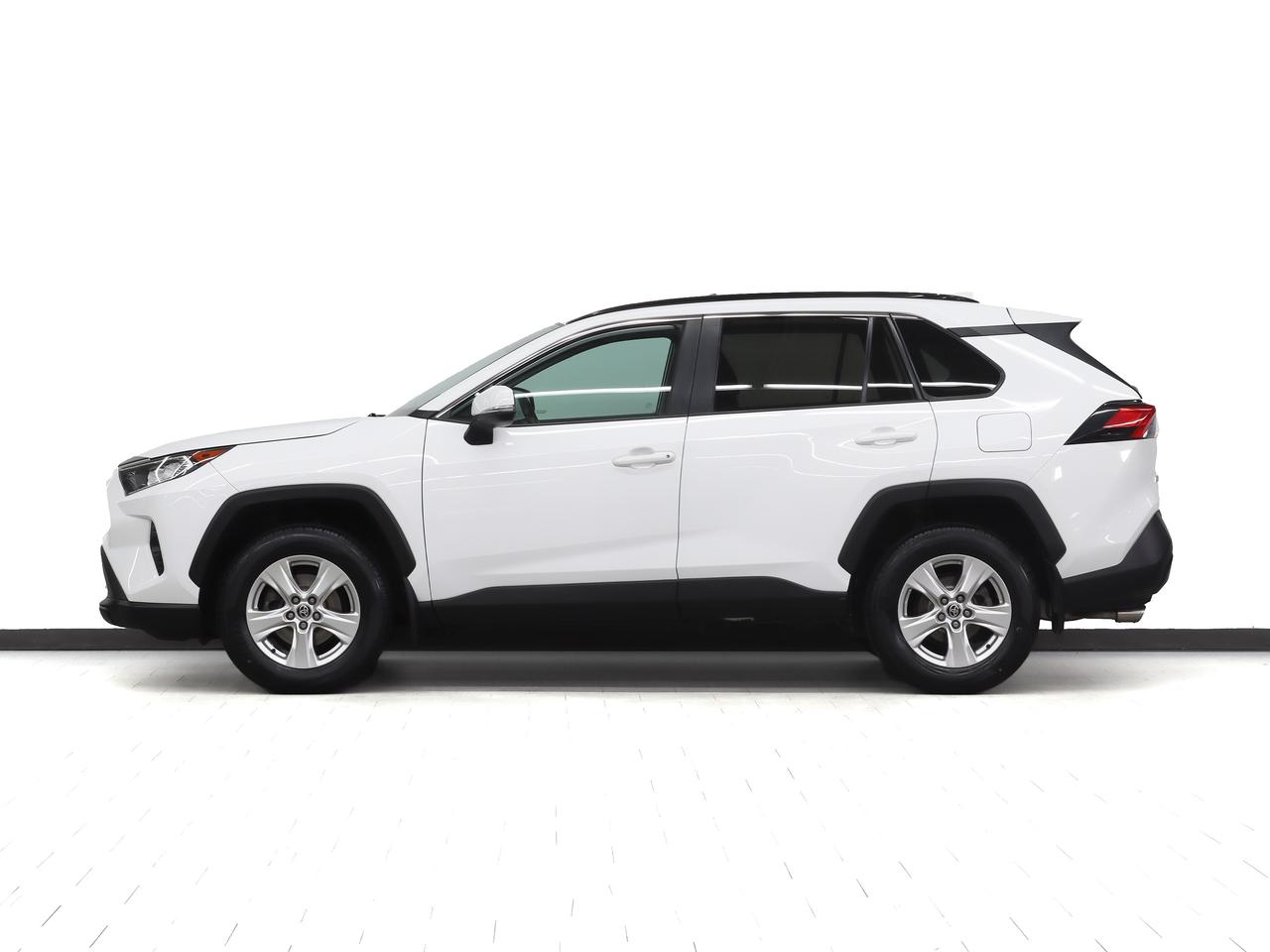 2021 Toyota RAV4 XLE AWD | Sunroof | Heated Seats | BSM | CarPlay