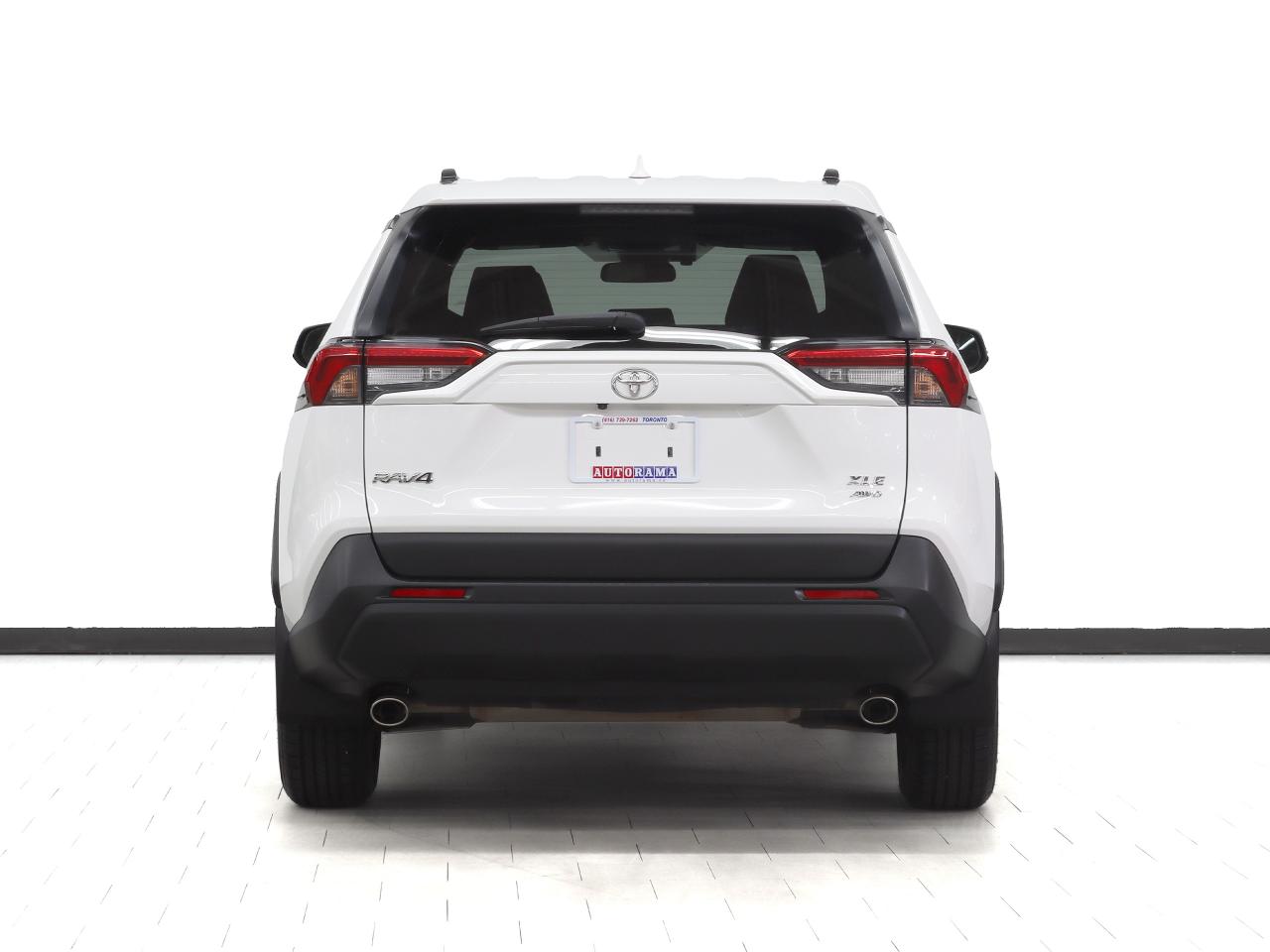 2021 Toyota RAV4 XLE | AWD | Sunroof | Heated Seats | BSM | CarPlay
