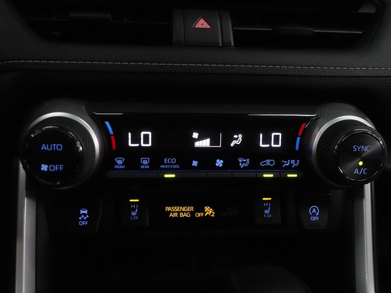 2021 Toyota RAV4 XLE AWD | Sunroof | Heated Seats | BSM | CarPlay
