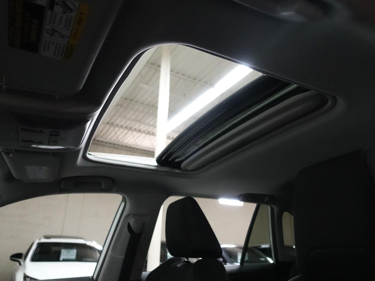 2021 Toyota RAV4 XLE | AWD | Sunroof | Heated Seats | BSM | CarPlay