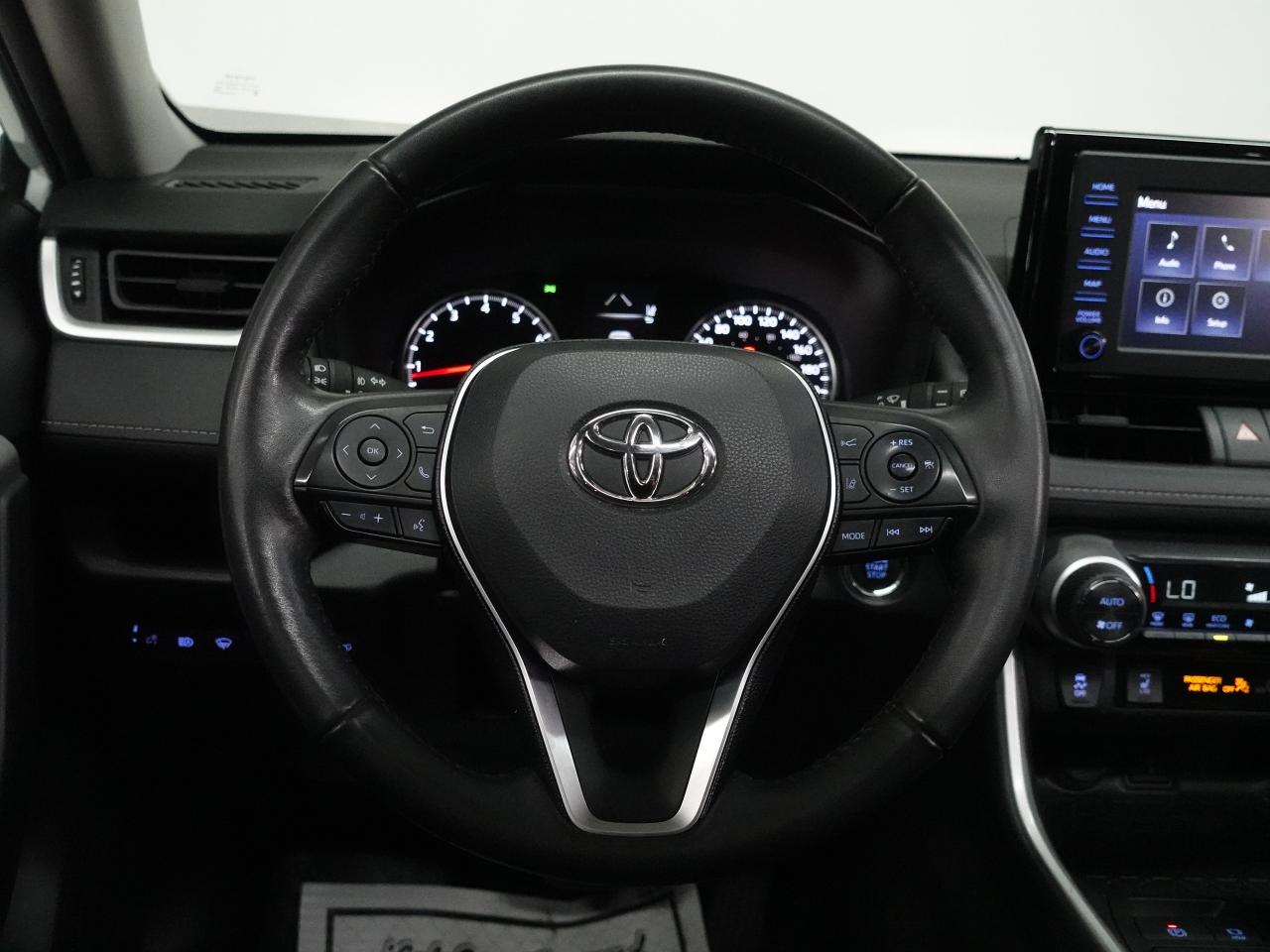 2021 Toyota RAV4 XLE | AWD | Sunroof | Heated Seats | BSM | CarPlay